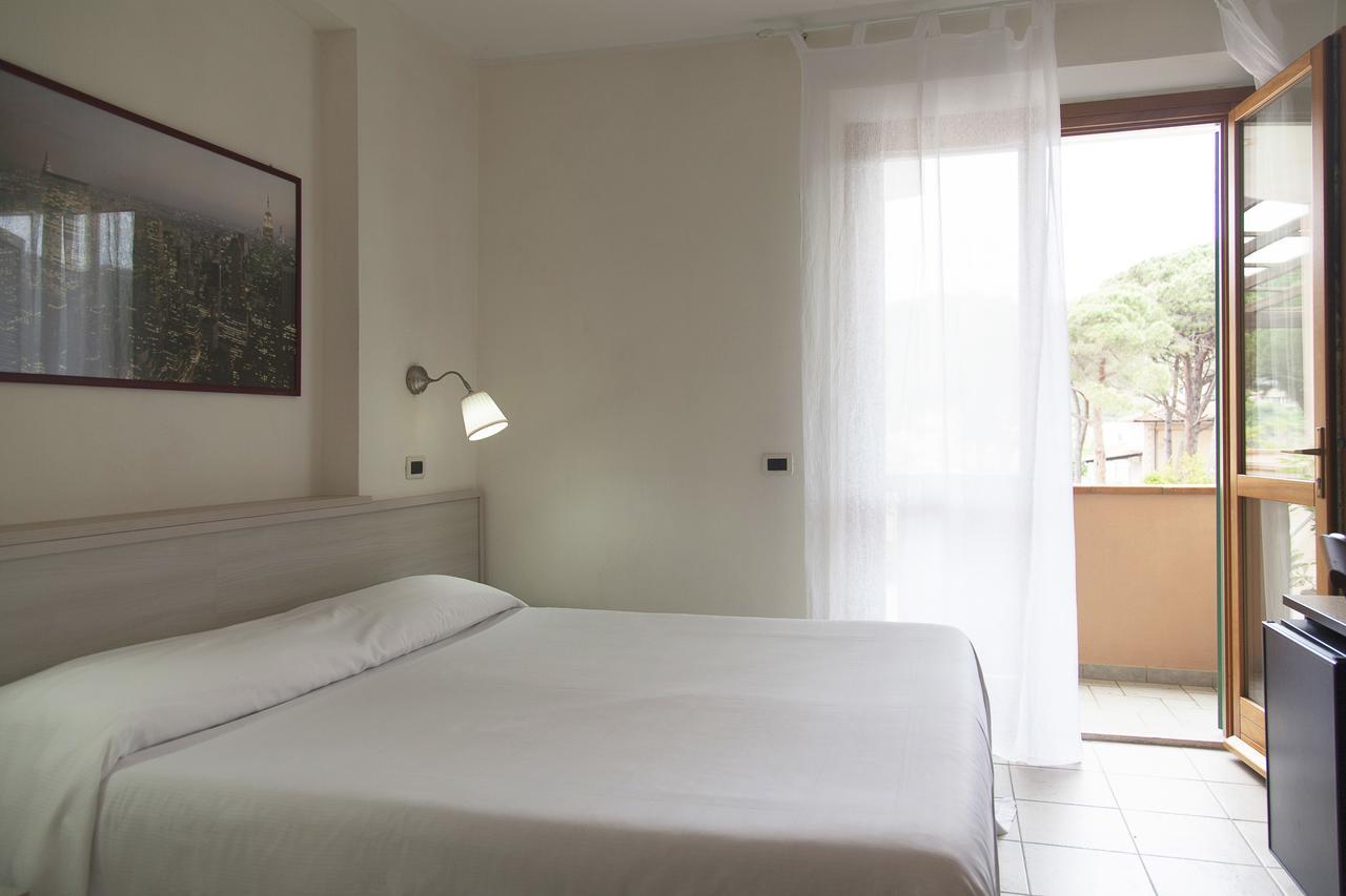 Residence Hotel Villa Mare Portoferraio Exterior foto